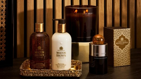 Molton Brown تطلق مجموعة عطور بعنوان التناغم بين العود والذهب، لرمضان 2023