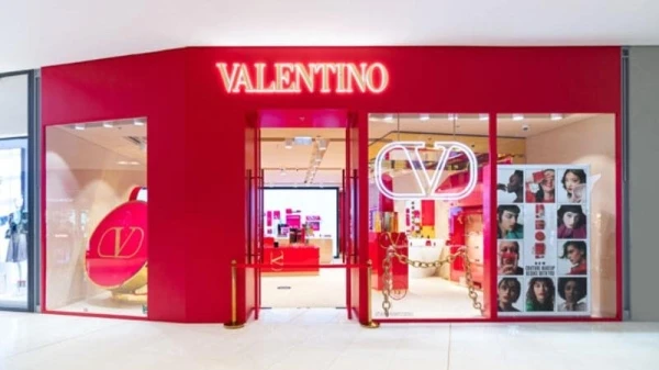Valentino Beauty تفتتح متجراً مؤقّتاً غير مسبوق في دبي مول