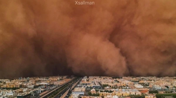 صور العاصفة الرملية التي ضربت الدول العربية... لقطات شغلت السوشيل ميديا