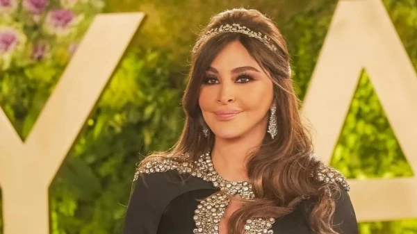 اليسا تطلّ بلوك ملوكي يفيض أنوثة في حفل صناع الترفيه Joy Awards 2022 في السعودية