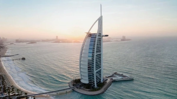دبي تتصدّر قائمة وجهات السفر الأكثر شعبية لعام 2022
