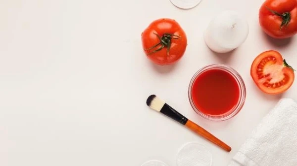 ما هي فوائد الطماطم للعناية بالشعر؟