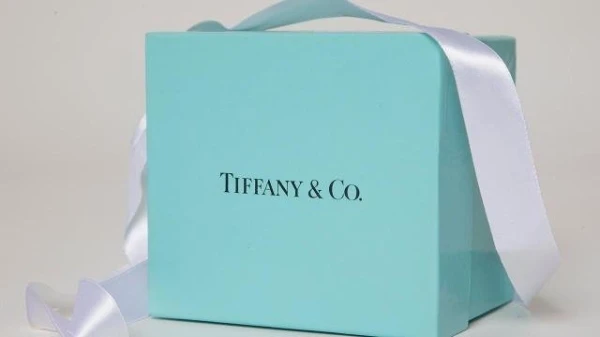 مجموعة LVMH تشتري .Tiffany & Co مقابل 16 مليار دولار