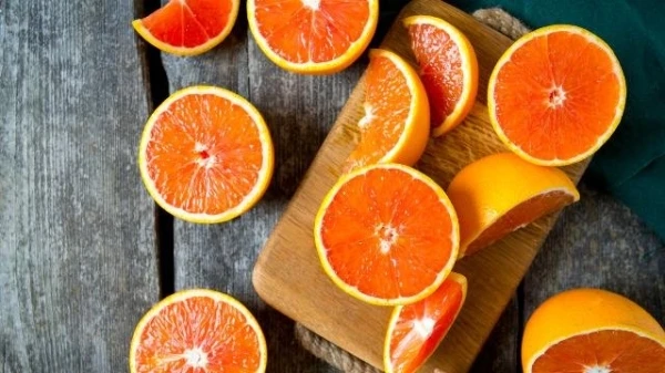 ما هو لب البرتقال الأبيض وما هي فوائده في خسارة الوزن؟