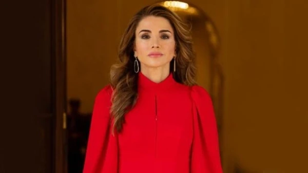 الملكة رانيا في 3 إطلالات مختلفة هذا الأسبوع... أنيقة وراقية كالعادة!
