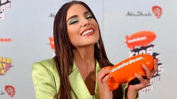 أبرز إطلالات النجمات في حفل Nickelodeon Kids Choice Awards بنسخته الأولى في الشرق الأوسط