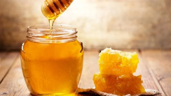ماذا يحدث إن أكلت العسل كل يوم؟