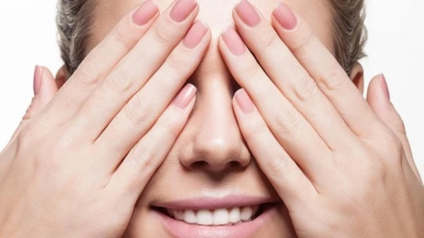 ماذا يكشف طول اصبع الخنصر عن شخصيتكِ؟