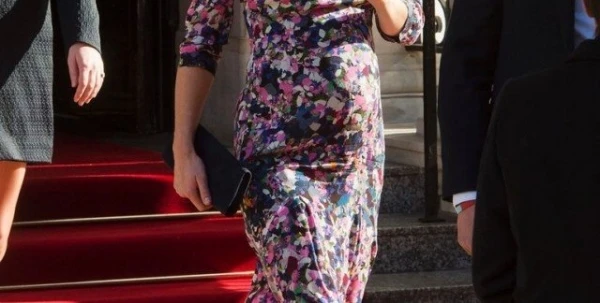 Kate Middleton تتزيّن بالأزهار في لندن