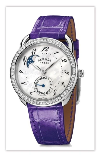 ساعة Arceau Petite Lune من Hermès قد تكون هديّتكِ في عيد الحب