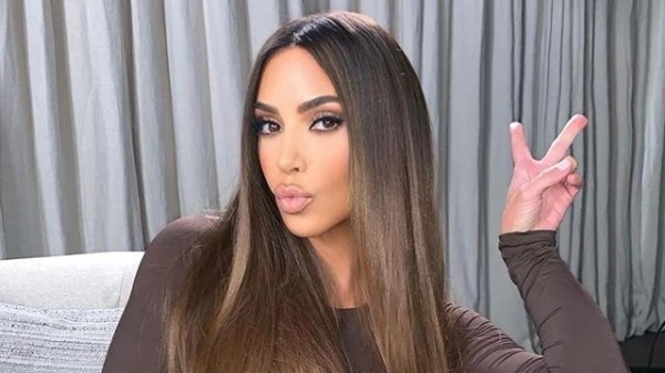 أسرار جمال Kim Kardashian: أكثر من 20 خطوة تتّبعها للعناية ببشرتها وشعرها ولتطبيق المكياج