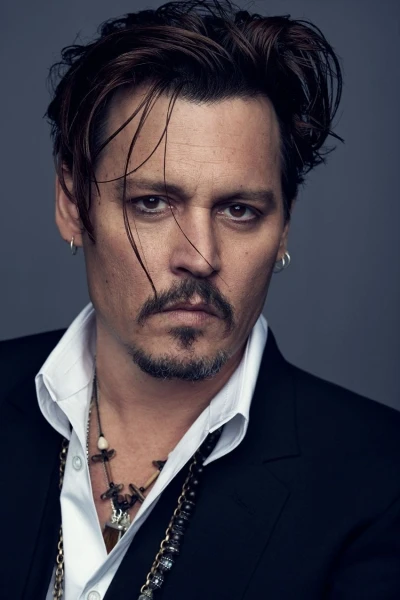 Johnny Depp الوجه الجديد لعطور Dior