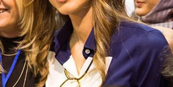 الملكة رانيا مثال الأناقة العصريّة