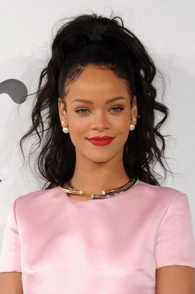 Rihanna الوجه الإعلاني الجديد لدار Dior