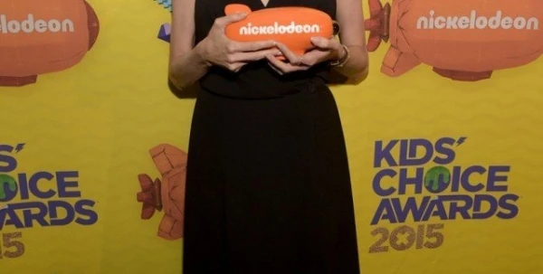 النجمات في حفل Kids’ Choice Awards 2015