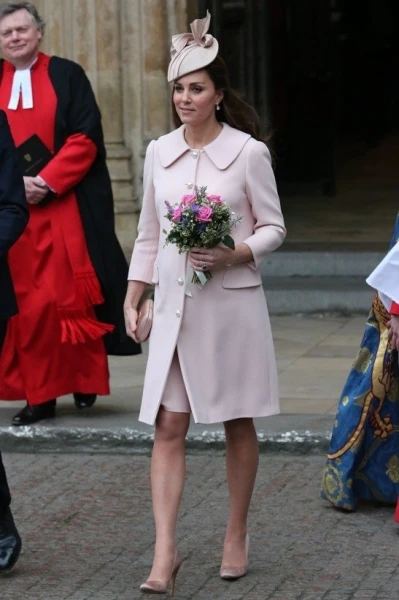 Kate Middleton
تلد أميرة العصر