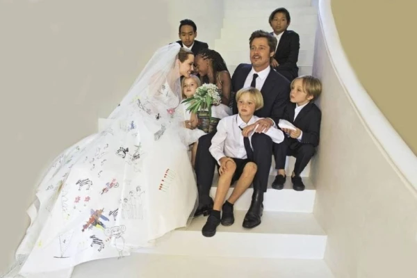 Angelina Jolie وBrad Pitt يتبنيان طفلاً جديداً