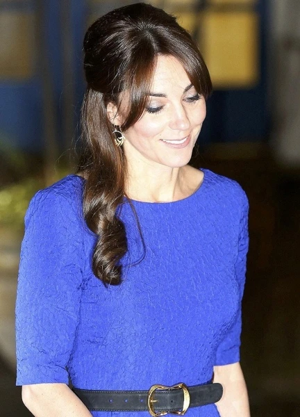 Kate Middleton في إطلالةٍ مملّة تعيدها خطوةً إلى الوراء