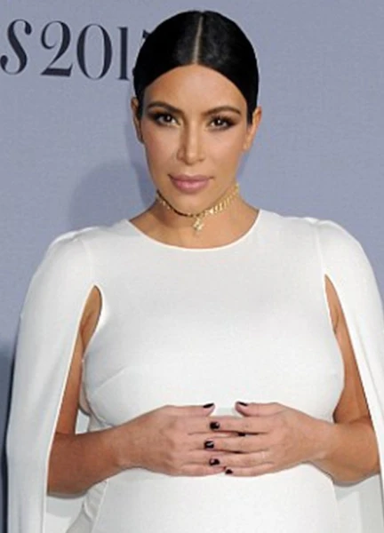هكذا ردّت Kim Kardashian على من نعتها بالسمينة