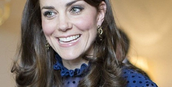 Kate Middleton محط الأنظار في تصميم شفّاف خلال زيارتها للهند