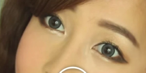 بالفيديو: إنسي عيني القطّة واعتمدي عيني الجرو كالمرأة الكوريّة