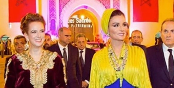 الشيخة موزا تخطف الأنظار في مهرجان فاس في المغرب