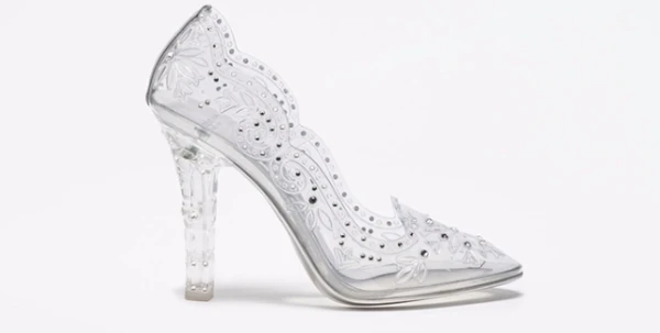 حذاء الأسبوع: تصميم من Dolce & Gabbana سيجعلكِ أميرة وفاشينيستا في آنٍ واحد