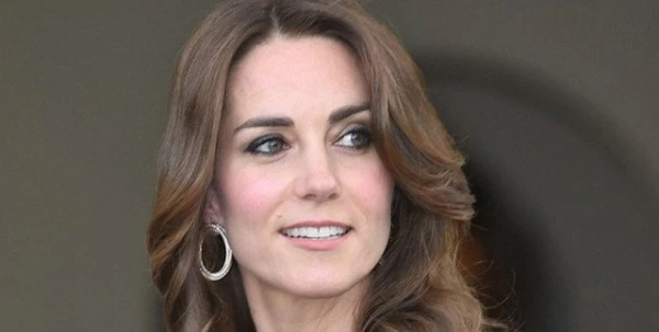 Kate Middleton في إطلالة أنثويّة سلّطت الضوء على قوامها الممشوق