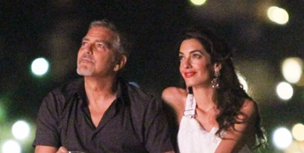 Amal Clooney في إطلالتين تنبضان بالأنوثة خلال أسبوعٍ واحد