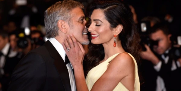 خبر سار: Amal Clooney حامل بتوأم