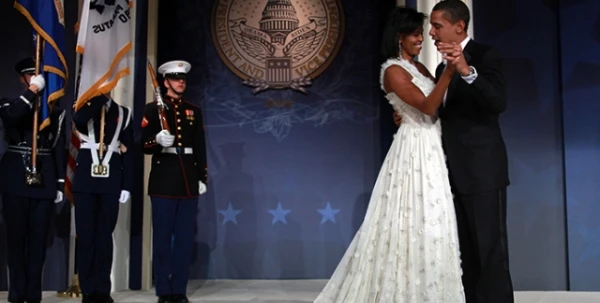 Barack Obama يقدّم رسالة مؤثّرة إلى زوجته في خطابه الأخير