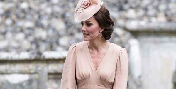 إطلالة Kate Middleton المملّة في زفاف شقيقتها جعلتها محطّ الأنظار للأسباب الخاطئة