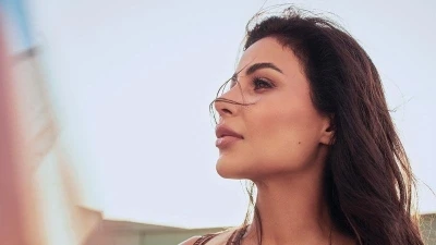 مهيرة عبد العزيز، نجمة غلاف مجلّة جمالكِ لعدد أبريل 2021، تتألّق بمكياج من Sephora في جلسة تصوير خاصة