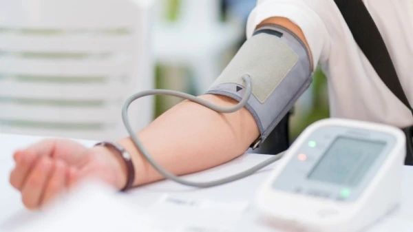 هل انخفاض ضغط الدم يمكن أن يسبب السكتة القلبية؟