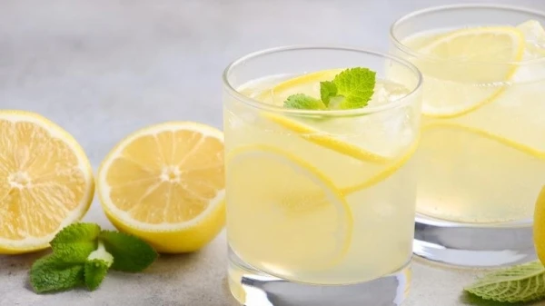 ما هي فوائد الليمون مع الماء للبشرة والرشاقة؟