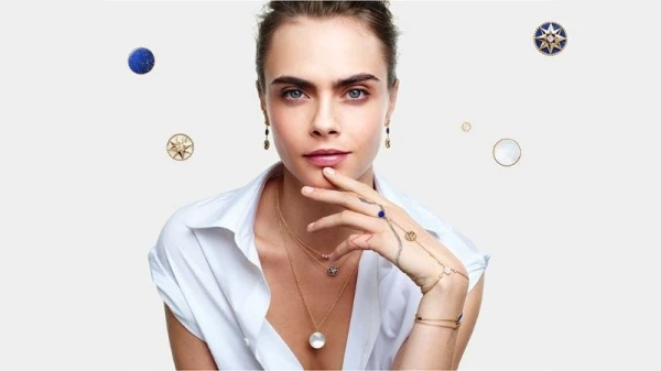 5 قطع مجوهرات من مجموعة Dior Rose des Vents ستنقل اطلالاتكِ الى مستوى آخر