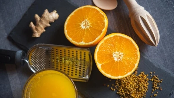 ما هي فوائد عصير البرتقال والزنجبيل للبشرة؟