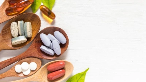 5 أنواع فيتامينات ومعادن تساعد على تكثيف الحواجب وتعزيز نموّها