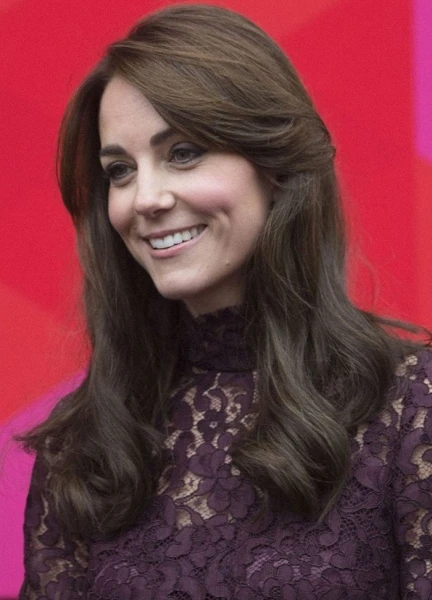 الدوقة Kate Middleton تعود بنجاح إلى ساحة الموضة