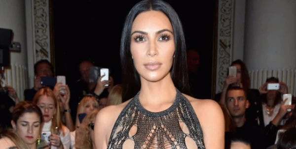 Kim Kardashian تتعرضّ للسرقة في باريس تحت تهديد السلاح