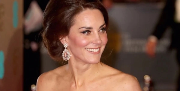 إطلالة رومانسية لـ Kate Middleton في حفل جوائز BAFTA 2017