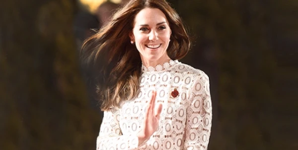 Kate Middleton تستعين بلمسةٍ من الجاذبيّة لإكمال إطلالتها البسيطة