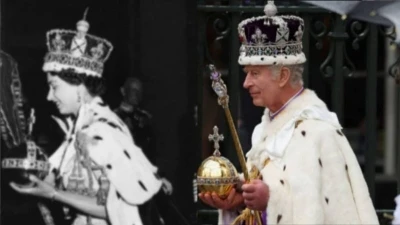 70 سنة تفصل بين تتويج الملك تشارلز وتتويج الملكة اليزابيث... لقطات تعيد نفسها