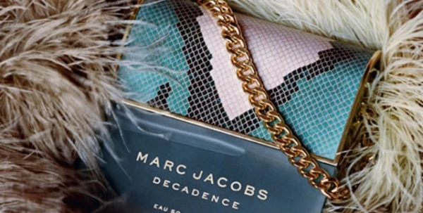 عطر Decadence Eau So Decadent من Marc Jacobs يجسّد المرأة القوية، الحرّة والأنيقة