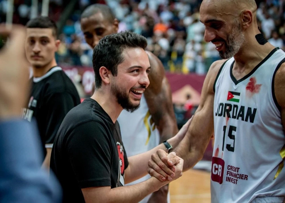 الاميرة رجوة الحسين والأمير حسين مباراة منتخب الأردن لكرة السلة