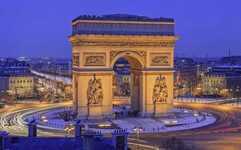 اشهر المعالم السياحية في العالم - قوس النصر في باريس