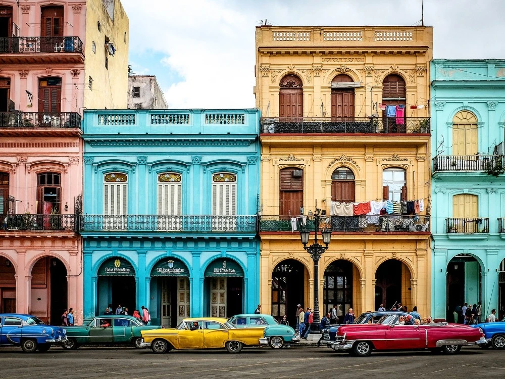 اشهر المعالم السياحية في العالم -  مدينة هافانا القديمة في كوبا