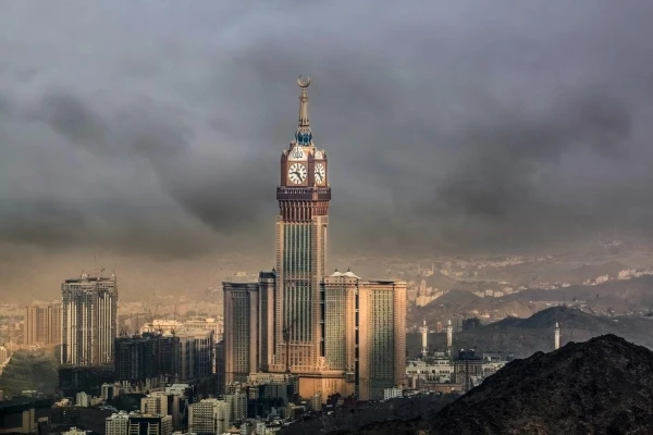 برج الساعة في مكة المكرّمة في السعودية - اشهر المعالم السياحية في العالم