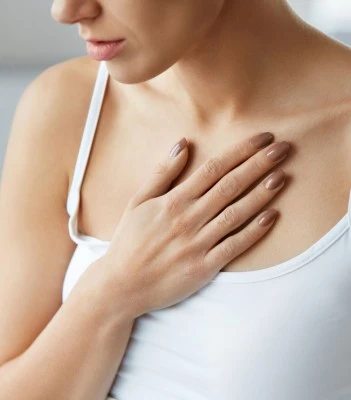 الم الثدي قبل الدورة- الم الثدي- متى يبدأ ألم الثدي قبل الدورة- أسباب ألم الثدي قبل الدورة- علاج الم الثدي قبل الدورة الشهرية
