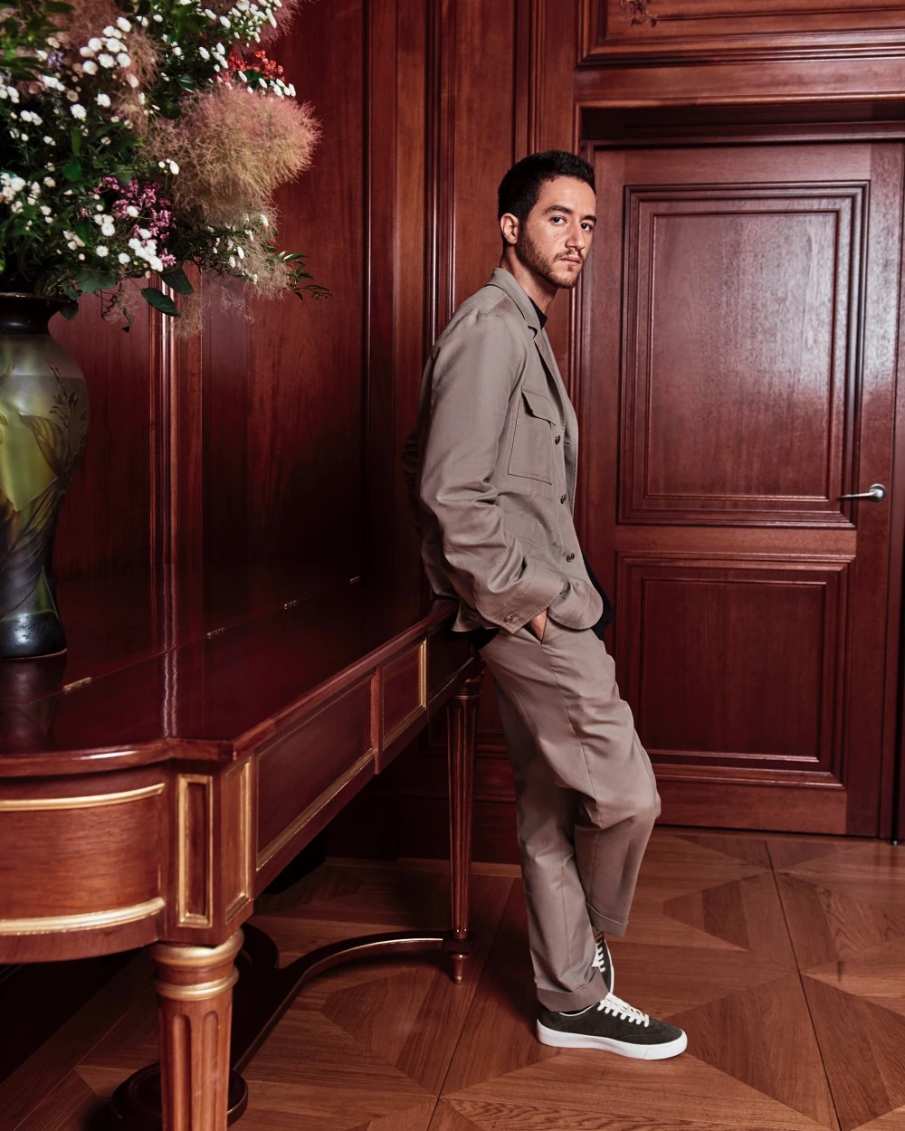 Dior تعيّن أحمد مالك سفير جديد للأزياء والعطور في منطقة الشرق الأوسط